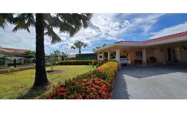Vendo casa en Villa de Los Santos.
