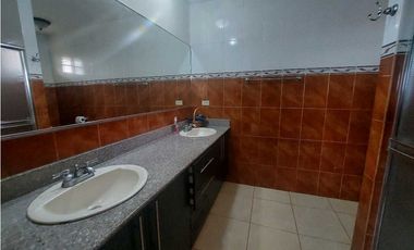 Vendo casa en Villa de Los Santos.