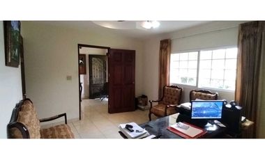 Vendo casa en Villa de Los Santos.