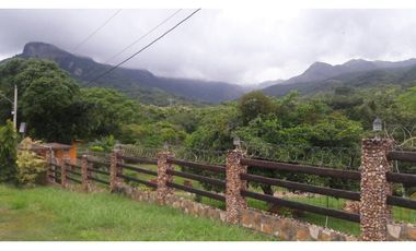 TERRENO / CHAME / SAJALICES / 4200M2 / ANEXO / BOHIO / PISCINA / RIO
