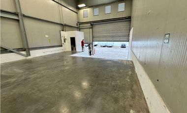 ALQUILER BODEGA  255M2 LAS MAÑANITAS AEROPUERTO COMMERCIAL PARK III MC