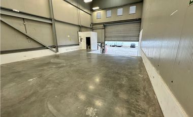 ALQUILER BODEGA  255M2 LAS MAÑANITAS AEROPUERTO COMMERCIAL PARK III MC