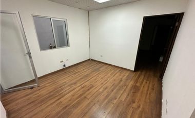 ALQUILER BODEGA 286M2 LAS MAÑANITAS AEROPUERTO COMMERCIAL PARK III MC