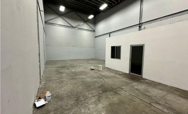 ALQUILER BODEGA 286M2 LAS MAÑANITAS AEROPUERTO COMMERCIAL PARK III MC