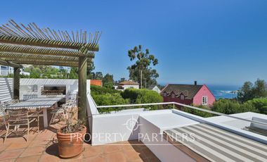 Casa en exclusivo condominio La Pedrera con vista al mar.