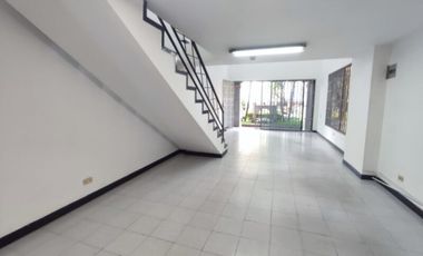 LOCAL EN ARRIENDO UBICADO EN MEDELLIN SECTOR AVENIDA NUTIBARA