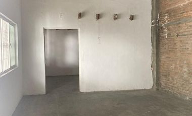 Renta Local Comercial con Bodegas