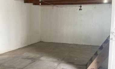 Renta Local Comercial con Bodegas