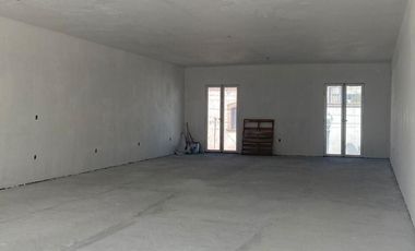 Renta Local Comercial con Bodegas