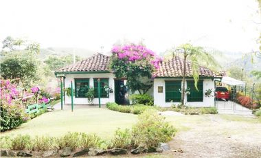 Casa típica Campestre 4 habitaciones   vía Rionegro - El Carmen