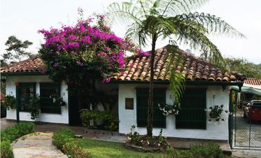 Casa típica Campestre 4 habitaciones   vía Rionegro - El Carmen
