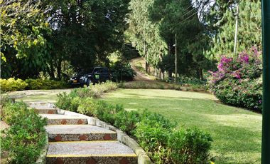 Casa típica Campestre 4 habitaciones   vía Rionegro - El Carmen