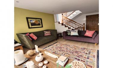 venta casa campestre antioquia Medellin poblado superior Montessori 3 niveles balcones campestre jardines grande 4 alcobas san lucas lujo luxury