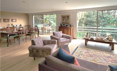 venta casa campestre antioquia Medellin poblado superior Montessori 3 niveles balcones campestre jardines grande 4 alcobas san lucas lujo luxury