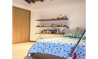 venta casa campestre antioquia Medellin poblado superior Montessori 3 niveles balcones campestre jardines grande 4 alcobas san lucas lujo luxury