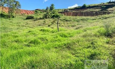 Lote de 3.613 m² en Marinilla en unidad cerrada