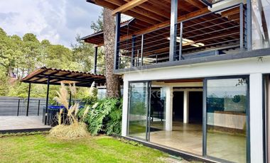 Casa en renta y venta  en Avándaro con vista al bosque y al lago