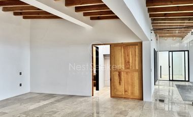 Casa en renta y venta  en Avándaro con vista al bosque y al lago