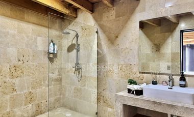 Casa en renta y venta  en Avándaro con vista al bosque y al lago