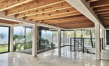 Casa en renta y venta  en Avándaro con vista al bosque y al lago