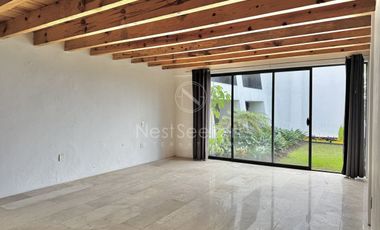 Casa en renta y venta  en Avándaro con vista al bosque y al lago
