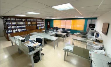 Venta local oficina Medellín poblado aguacatala recibo menor arriendo