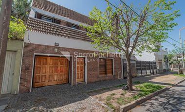 Venta casa 4 ambientes en Ramos Mejia.