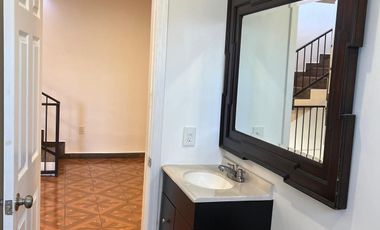 HERMOSA CASA EN VENTA UBICADA EN AREA MUY CENTRICA !!!!
