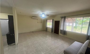 SE ALQUILA CASA EN HOWARD