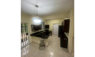 SE ALQUILA CASA EN HOWARD