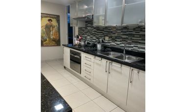 ALQUILO PH CLAYTON PARK II AMOBLADO