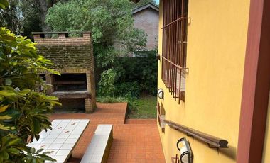 Casa con Departamento en venta en Valeria del Mar