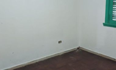 Venta  PH de Tres Ambientes con Entrada de Auto y Fondo Totalmente Independiente