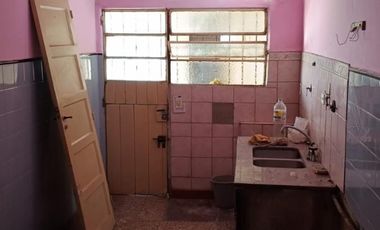 Venta  PH de Tres Ambientes con Entrada de Auto y Fondo Totalmente Independiente