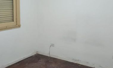 Venta  PH de Tres Ambientes con Entrada de Auto y Fondo Totalmente Independiente