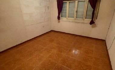 Casa de 3 ambientes y garaje en Banfield.