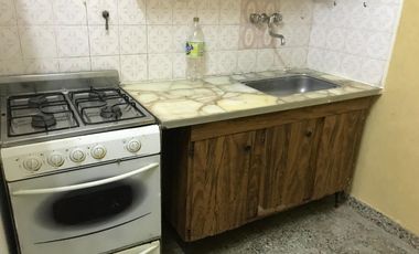 ALQUILER - PH 3 AMBIENTES CON PATIO - LA TABLADA