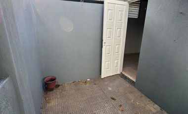 ALQUILER - PH 3 AMBIENTES CON PATIO - LA TABLADA