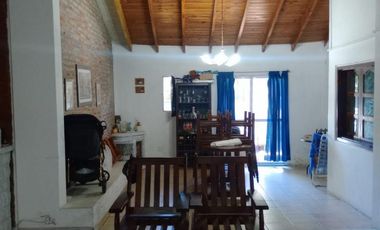 VENTA hermosa casa con 3 dormitorios