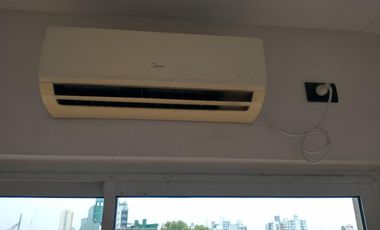 Departamento de 2 ambientes muy cómodo y luminoso, al frente y con balcón
