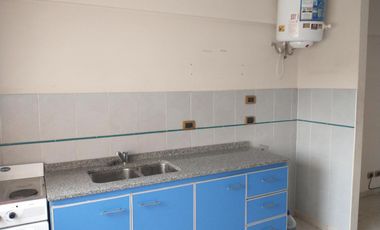 Departamento de 2 ambientes muy cómodo y luminoso, al frente y con balcón