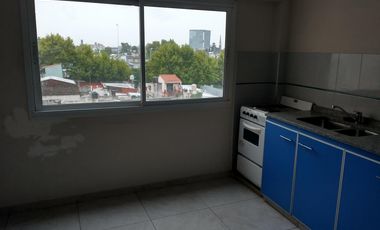 Departamento de 2 ambientes muy cómodo y luminoso, al frente y con balcón