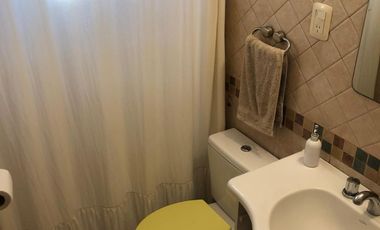 EXCELENTE PH 3 AMBIENTES CON PATIO Y COCHERA.