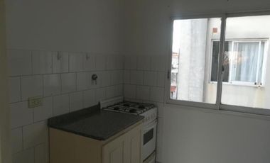 DEPTO 2 AMB.  EN SAN FERNANDO  PTE. PERON 700