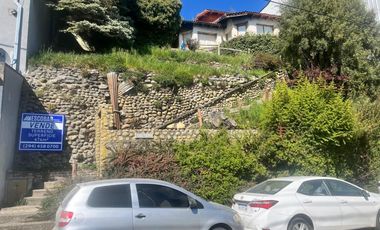 Terreno con casa a renovar - Ideal inversión para edificio- Oportunidad de Inversión