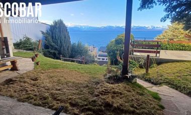 Terreno con casa a renovar - Ideal inversión para edificio- Oportunidad de Inversión