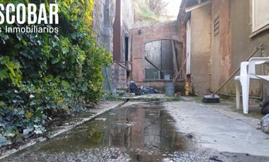 Terreno con casa a renovar - Ideal inversión para edificio- Oportunidad de Inversión