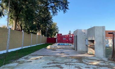 Casa con pileta sobre Ruta 3, Barrio Santa Anita  Cañuelas
