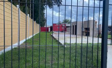 Casa con pileta sobre Ruta 3, Barrio Santa Anita  Cañuelas