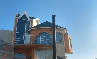 Casa a la venta con preciosa vista al mar
